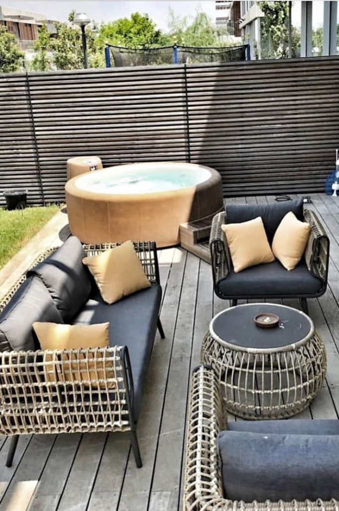 35+ Ideas de patio trasero para crear espacios de vida al aire libre